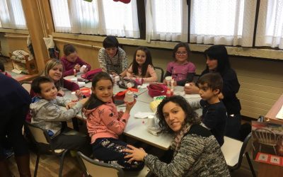 TALLERES FAMILIAS | Madres y padres nos enseñan manualidades